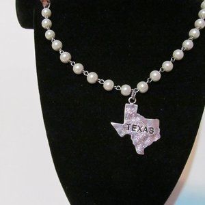 Western Texas pendant pearl and leather necklace